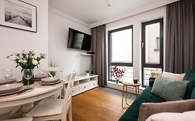 Flatbook - City Center Apartment Bank Polsk